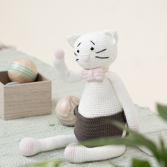 Kate the Cat
3