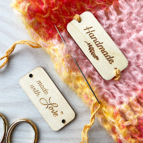 Etiketter i trä - Made With Love - Hobbii
4