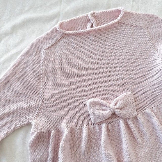 Bow - Children’s Dress
5