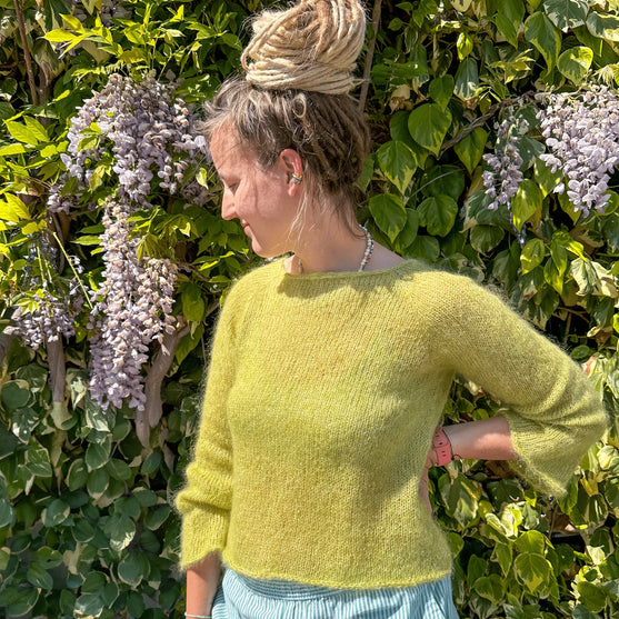 Summer Lotus - Tröja
9