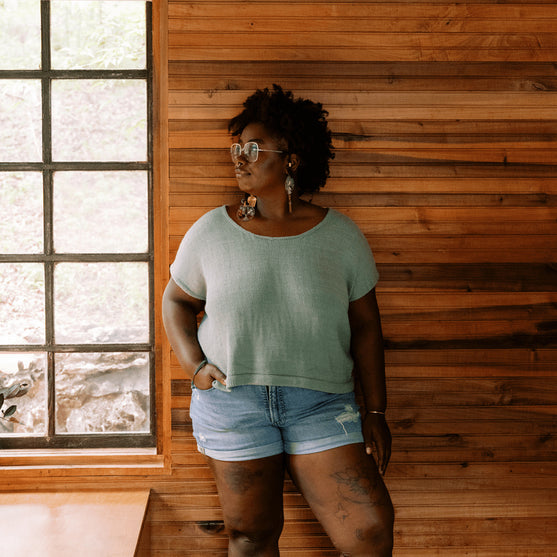 Floreale Top - Topp med hålmönster baktil
5