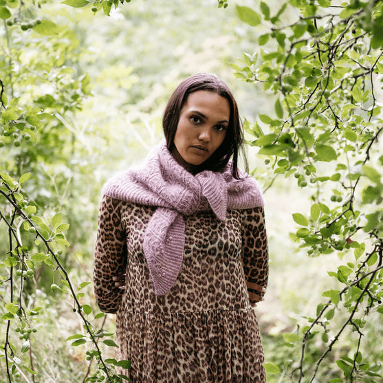 Muse Shawl - Trekantssjal med struktur
2