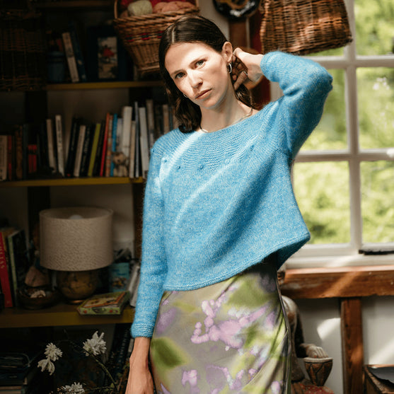 Adorned Pullover - Tröja med rätstickat ok
7
