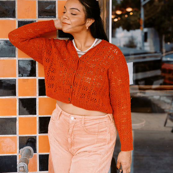 Timanfaya - Kofta med hålmönster
4