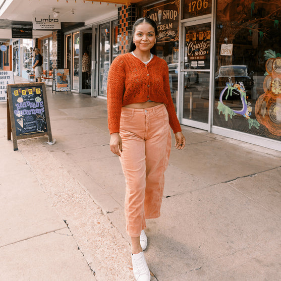 Timanfaya - Kofta med hålmönster
6