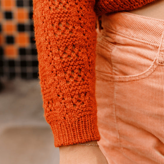 Timanfaya - Kofta med hålmönster
8