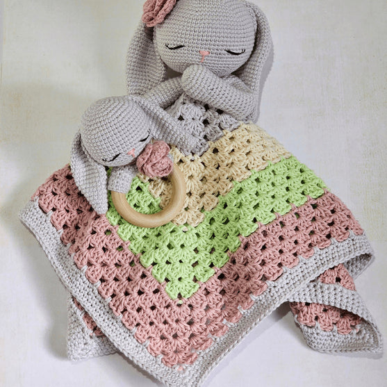 Retro Bunny Love - Skallra och snuttefilt
2