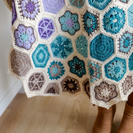 Aura - Motivfilt - #FrostandBloomCAL
4