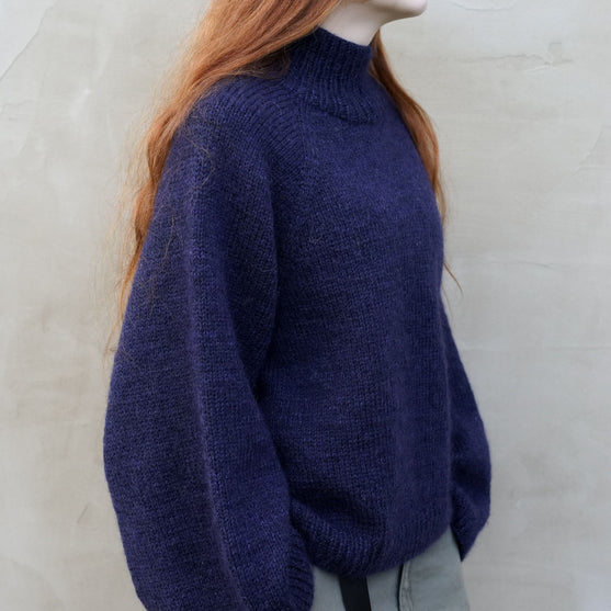 Deep Tide - Sweater
7