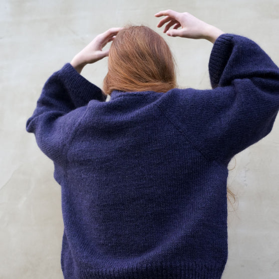 Deep Tide - Sweater
11