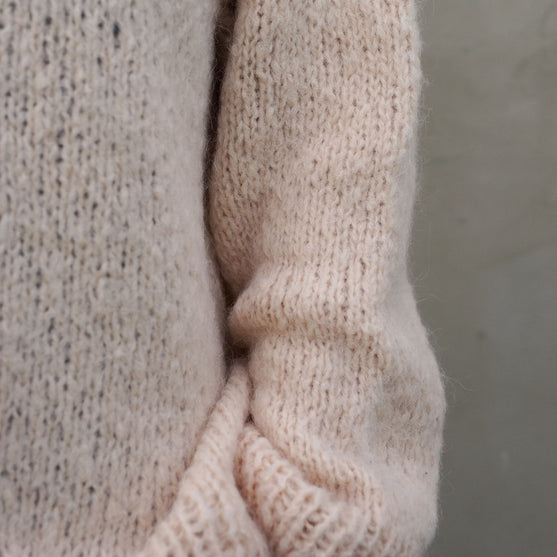 Celestia Sand - Sweater
9