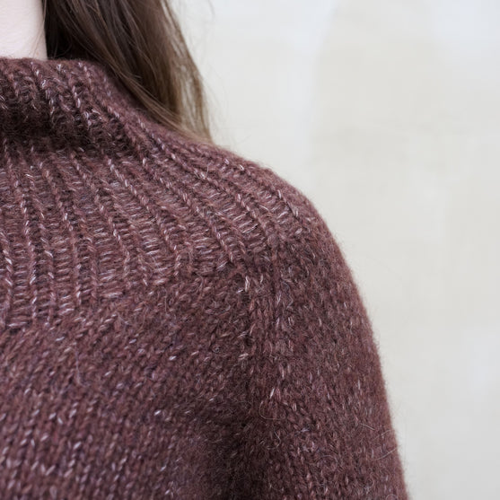Umber Cloud - Sweater
7