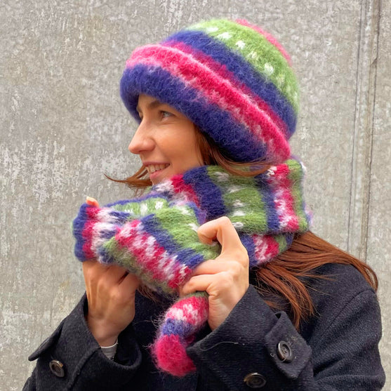 Merry Me - Brushed hat and scarf
5