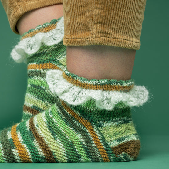Frigg - Short socks with ruffles
2