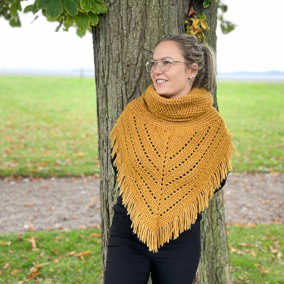 Diva - Shawl with collar
2