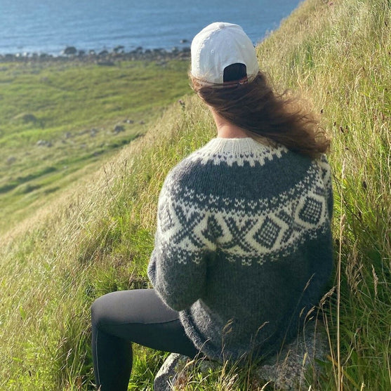 111-14 Chunky Cortina sweater
4