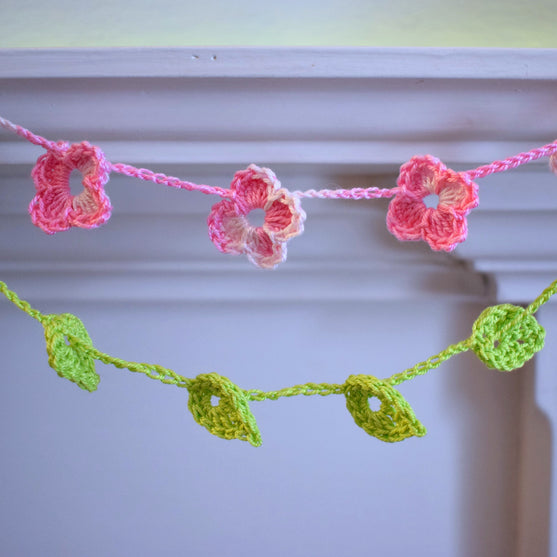 Flower & Leaf - Decor
4