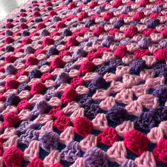 Bella’s Bobble Granny Square - Filt
4