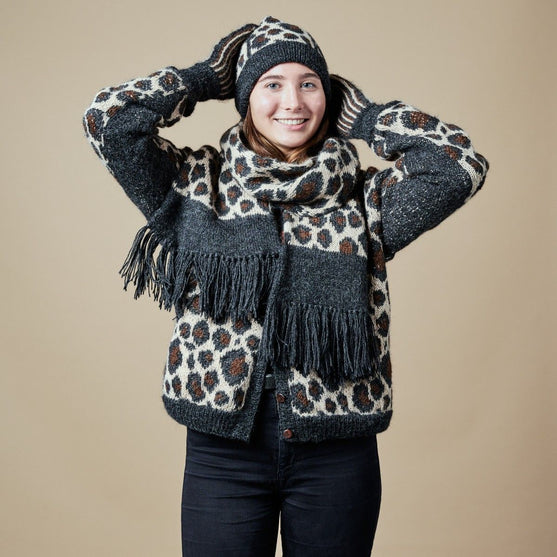 Bromus Mittens
4