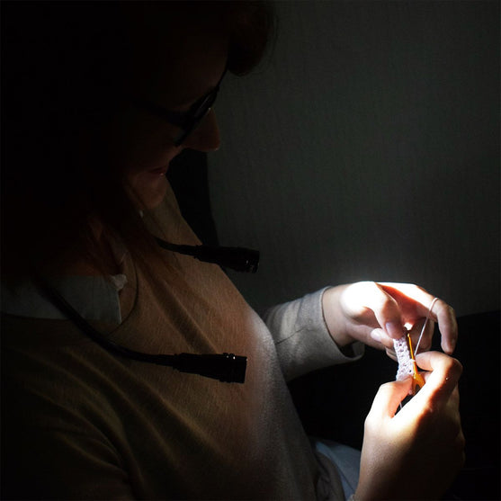 Nacklampa Deluxe - Svart - Hobbii
8