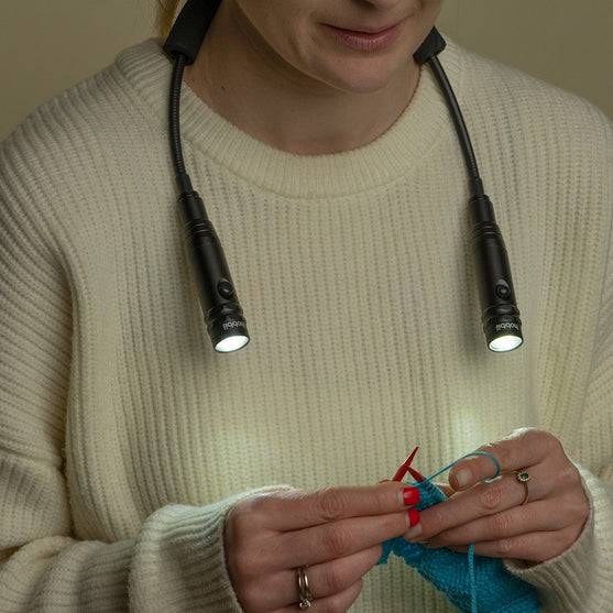 Neck Light Deluxe - Black - Hobbii
3