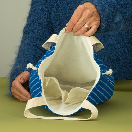 Quiltad projektväska med dragsko - Hobbii
8