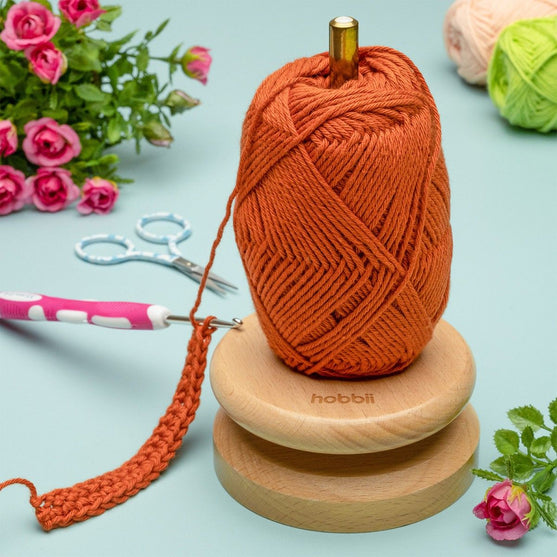 Wooden Yarn Holder - Hobbii
2