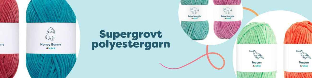 Flera nystan supergrovt polyestergarn i olika färger, mjuk chenille och bandgarn, upplagda tillsammans på ett bord.