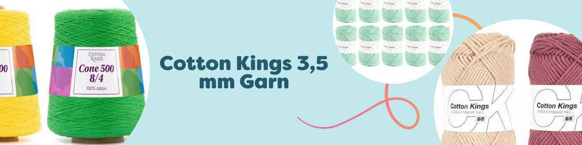 Flera nystan Cotton Kings bomullsgarn för 3,5 mm i harmoniska färger, placerade med virknål 3,5 mm och stickor.