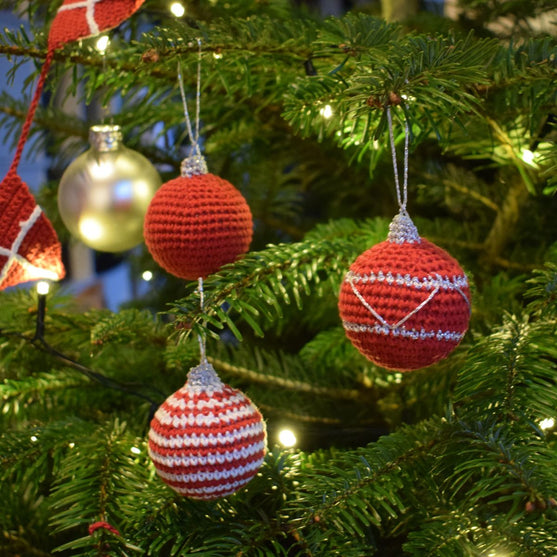 

Hæklede julekugler
1