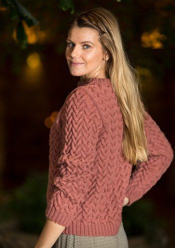 1629 - Damtröja med flätor