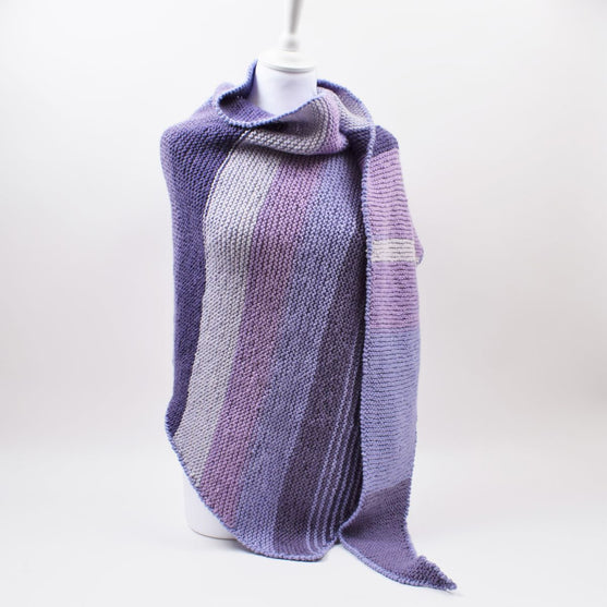 

Asymmetrisk sjal med ränder
2