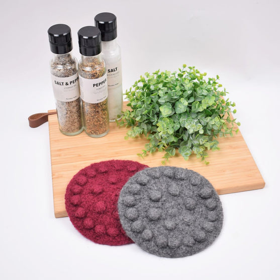 

Tovad bordsunderlägg med bubbligt blommönster
1