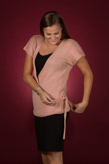 

1529 –Turnover blouse with wing sleeves
1