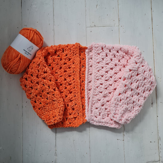 

Hexi Honey Bunny - Barn cardigan
1