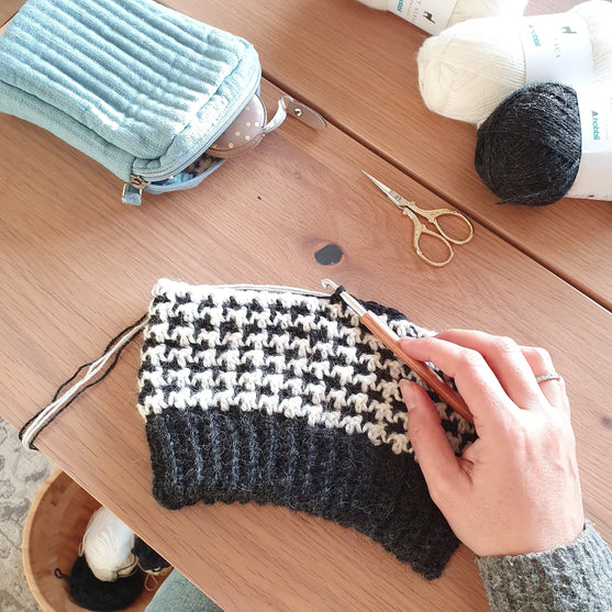 

Houndstooth Harmony - Mössa
2