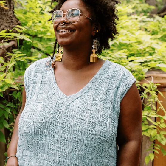 

Calme Top - Ärmlös Topp i Korgmönster
4