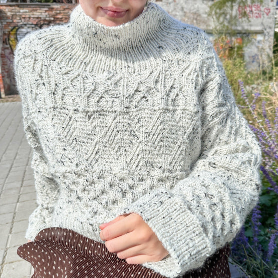 

Slate - Sweater
2