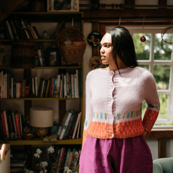 

Kiln - Kofta med färgdetajler
5