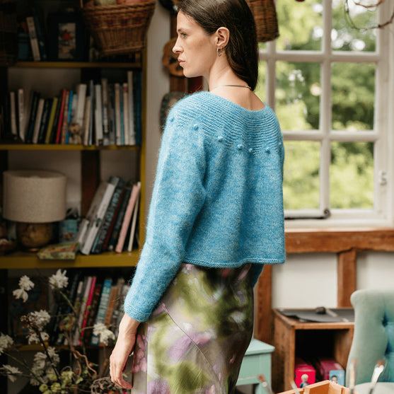 

Adorned Pullover - Tröja med rätstickat ok
2