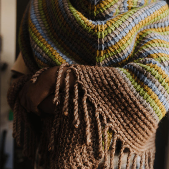 

Demeter - Pärlbesatt Sjal
6