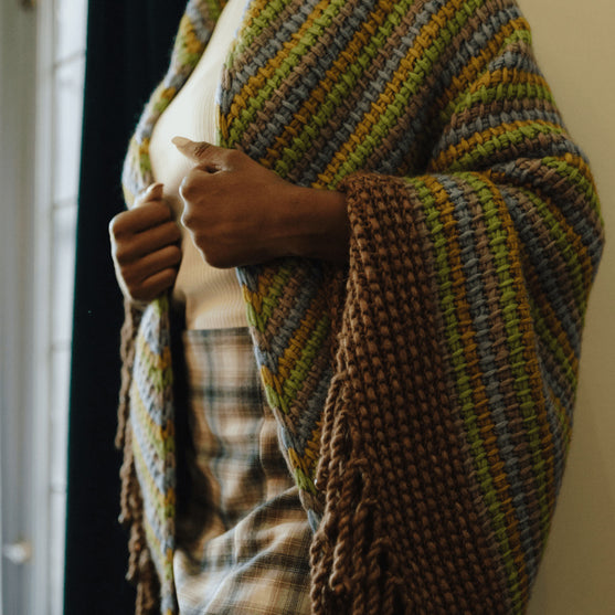 

Demeter - Pärlbesatt Sjal
7