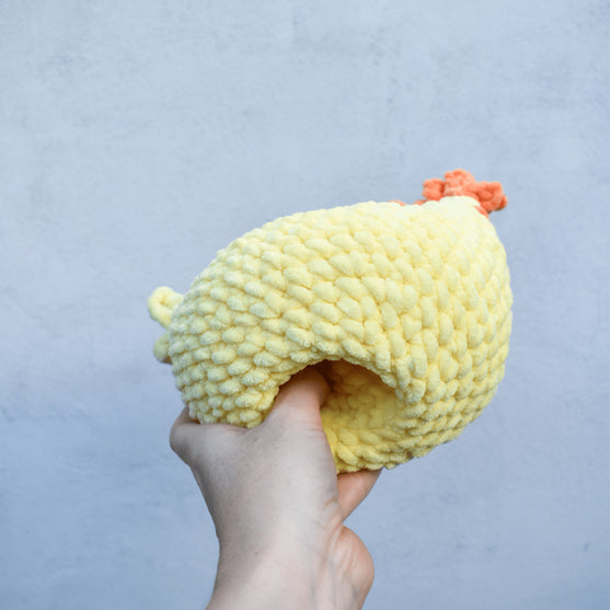 

Henny - Höna med ägg
11