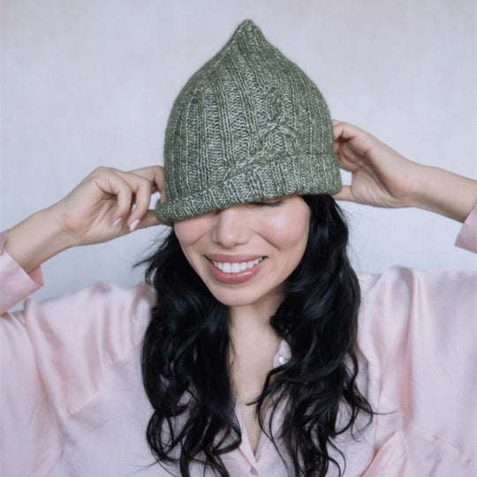 Gumnut - Cabled Hat