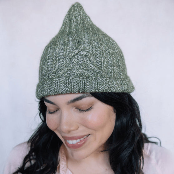 

Gumnut - Cabled Hat
5