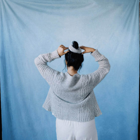 

Cloudbusting - Kofta med flätmönster
2