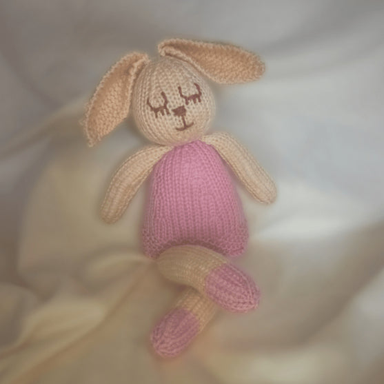

Bessie Bunny - Mjukisdjur
2
