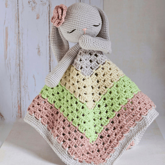 

Retro Bunny Love - Skallra och snuttefilt
3