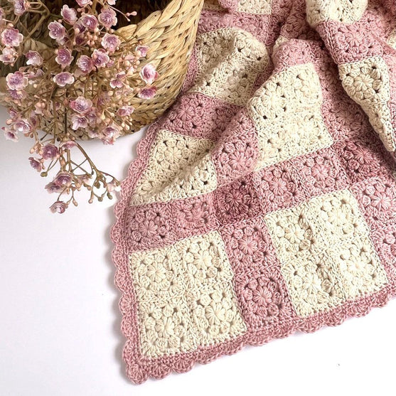 

Heirloom Bloom - Babyfilt
5