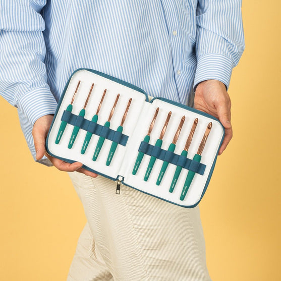 

Virknålset - Hobbii X TL Yarn Crafts
5